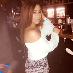 Meet your Posher, Kayla